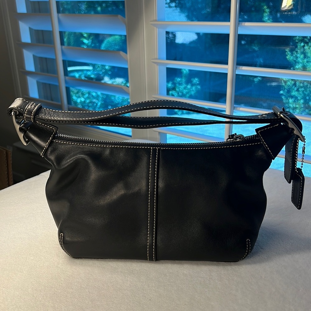 EUC Coach 9564 Demi Hobo Bag in Black Leather